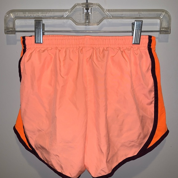 Children’s M Nike dri-fit shorts - Picture 3 of 3